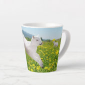 Tasse Latte Leaping Lambs Easter (Angle droit)