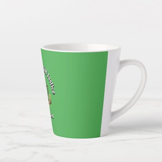 Tasse Latte L'Équité Avant Tout. (Droite)