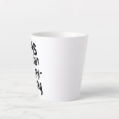 Tasse Latte Les filles peuvent tout faire (Devant)