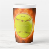 Tasse Latte Les flammes de balle rapide de softball jaune de S (Devant)