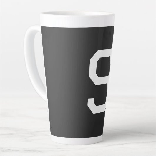 TASSE LATTE LETTRE INITIALE NOIRE ET BLANCHE MINUSCULE MONOMOB (Angle gauche)