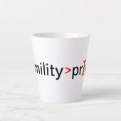 Tasse Latte L'humilité est plus grande que la fierté (Devant)