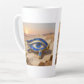 Tasse Latte L'Œil égyptien (Angle gauche)