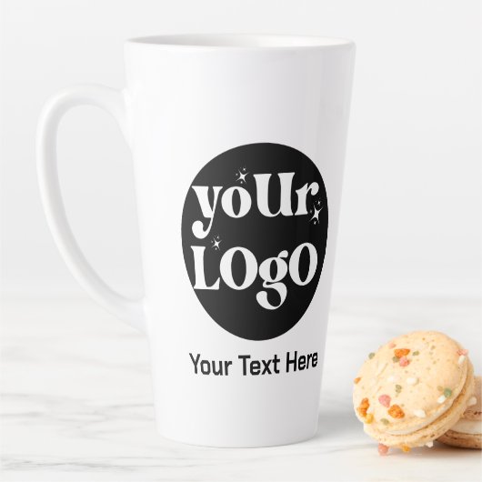 Tasse Latte Logo minimaliste et commerce de texte (En situation)