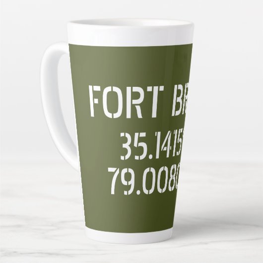 Tasse Latte Longitude de la latitude de Fort Bragg (Angle gauche)