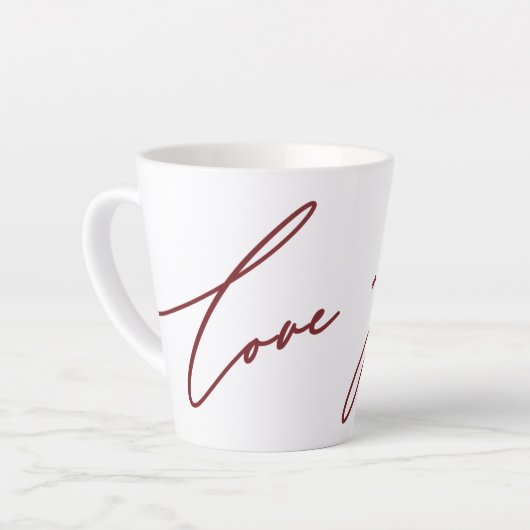 Tasse Latte Love and Joy Script Nom rouge Noël (Angle gauche)