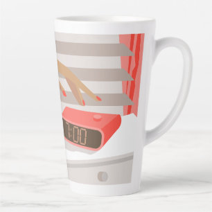 Tasse Latte Main des femmes poussant le bouton snooze du révei