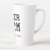 Tasse Latte Maman de football drôle (Droite)
