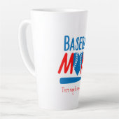 Tasse Latte Maman drôle de baseball (Angle gauche)