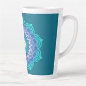 Tasse Latte Mandala Coloré sur Fond Bleu (Droite)
