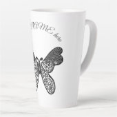 Tasse Latte Mandala papillon boho complexe noir et blanc A (Angle droit)