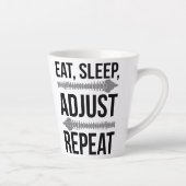 Tasse Latte Mangez, Dormez, Ajustez, Répétez La Vie Chiroprati (Droite)