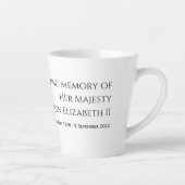 Tasse Latte Mémorial de la reine Elizabeth II (Droite)