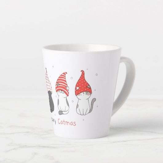 Tasse Latte mignon chat avec gnome casquette pour noël. (Angle droit)