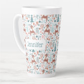 Tasse Latte Mignonne cerf en Forêt Whimsical Noël Motif (Angle gauche)