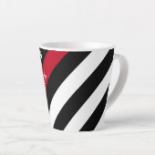 Tasse Latte Mince Red Line Firefighter Drapeau Nom du monogram (Angle droit)