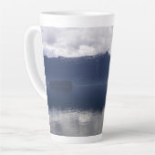 Tasse Latte Misty Alaskan Sea dans les tons bleu (Angle gauche)