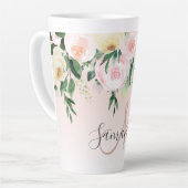 Tasse Latte Moderne Pastel Rose & Fleurs Avec Nom (Angle gauche)