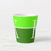 Tasse Latte Monogramme cool moderne à deux tons (Devant)
