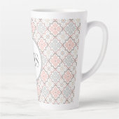 Tasse Latte Monogramme de fleurs marocaines Personnalisé (Droite)