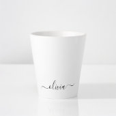 Tasse Latte Monogramme de nom de fille de script moderne noir 