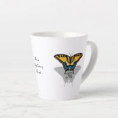 Tasse Latte Monogramme de papillon Swallowtail (Angle droit)