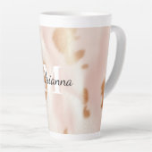 Tasse Latte Monogramme de vache blanche rose (Angle droit)