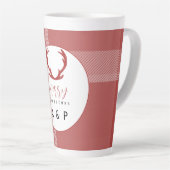 Tasse Latte Monogramme des Antlers de Cerfs de Tartan Rouge (Angle droit)