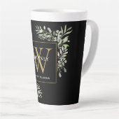 Tasse Latte Monogramme d'or noir Élégant vert moderne  (Angle droit)