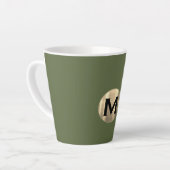 Tasse Latte Monogramme d'or vert olive moderne (Angle gauche)