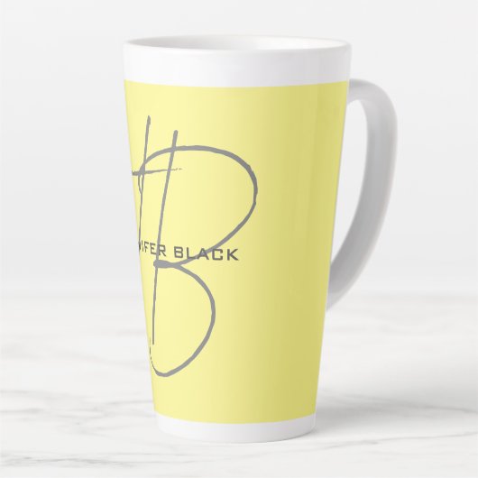 Tasse Latte Monogramme Lettres initiales clair jaune moderne (Angle droit)