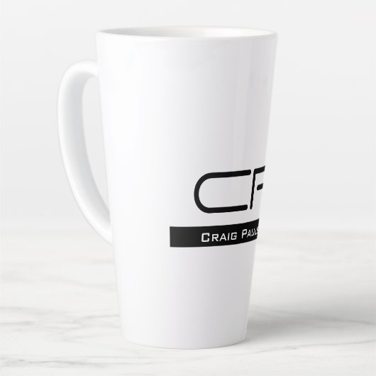 Tasse Latte Monogramme noir blanc Nom Plaque moderne Simple (Angle gauche)