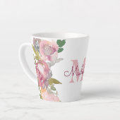Tasse Latte Monogramme Nom initial Rose Rose Aquarelle Florale (Angle gauche)