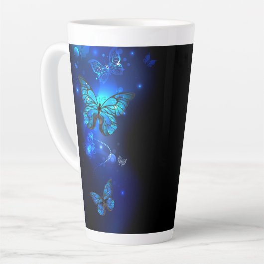 Tasse Latte Morpho Butterfly in the Dark Background (Angle gauche)