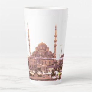 Tasse Latte Mosquée Yeni Camii à Istanbul en Turquie vintage