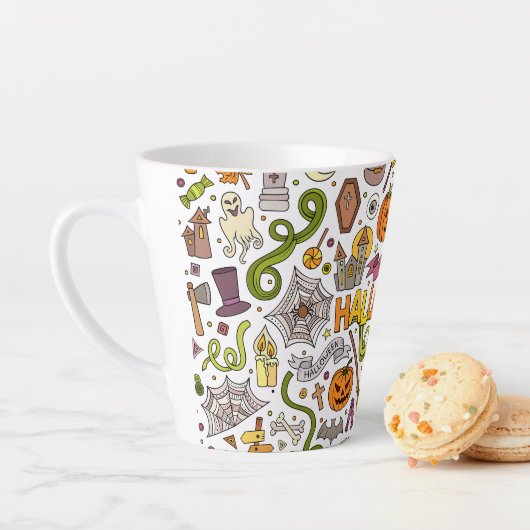 Tasse Latte Motif de doodle Halloween mignon (En situation)