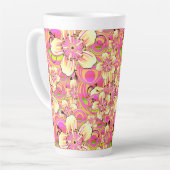 Tasse Latte motif de fleur rose funky (Angle gauche)