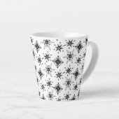 Tasse Latte Motif d'hiver de bulle géométrique Black Snowflake (Angle droit)
