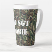 Tasse Latte Motif du camouflage vert militaire (Angle droit)
