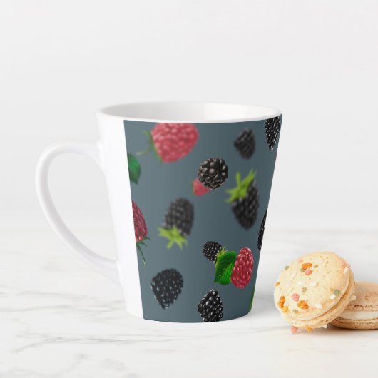 Tasse Latte Motif framboise 2 (En situation)