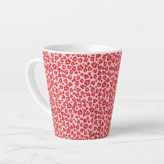Tasse Latte Motif léopard des coeurs en rouge sur blush (Angle gauche)
