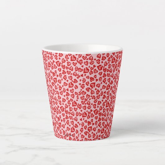 Tasse Latte Motif léopard des coeurs en rouge sur blush (Devant)