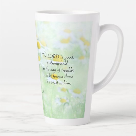 Tasse Latte Nahum 1:7 (Droite)