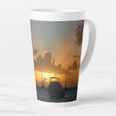 Tasse Latte Navires et Sunset Tropical Seascape (Angle droit)