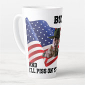 Tasse Latte Ne brûle pas mon drapeau (Angle gauche)