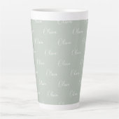 Tasse Latte Nom de script blanc personnalisé Sage Green (Devant)