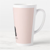 Tasse Latte Nom du monogramme rose gras moderne (Droite)