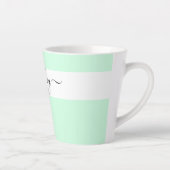 Tasse Latte Nom élégant en typographie script vert menthe (Droite)
