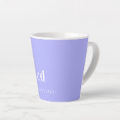 Tasse Latte Nom initial du monogramme violet lavande (Angle droit)