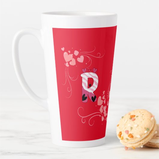 Tasse Latte Nom Lettre « R » (En situation)